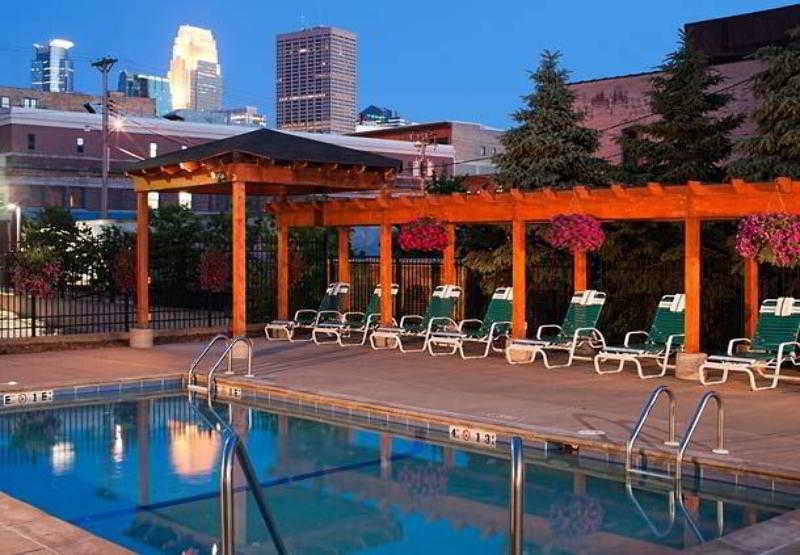 Towneplace Suites By Marriott Minneapolis Downtown/North Loop Bagian luar foto